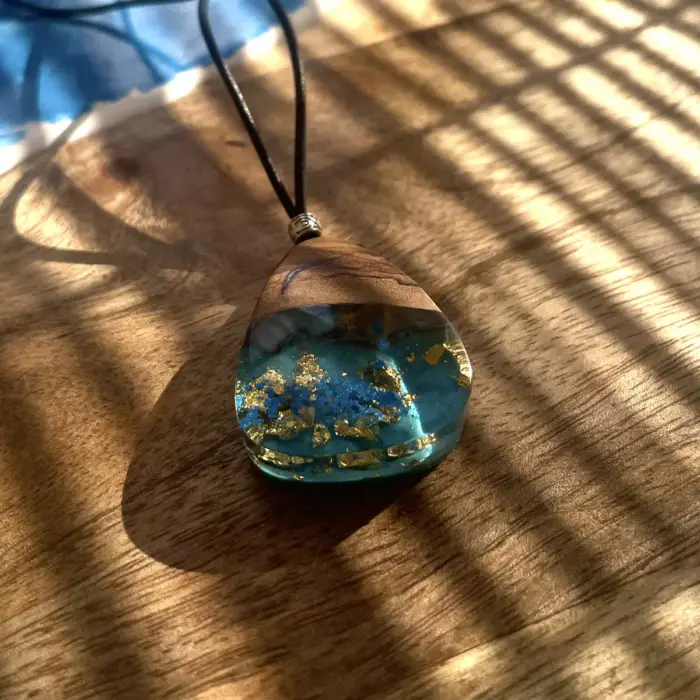 Kettenanhänger "Gold Coast Islands" / Blattgold – Bild 4