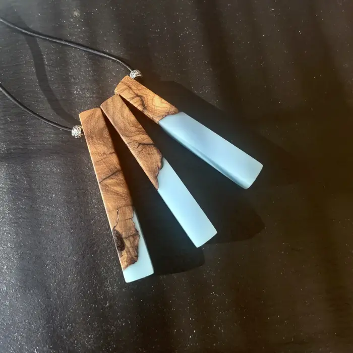 Kettenanhänger "Light Blue Sticks" – Bild 4