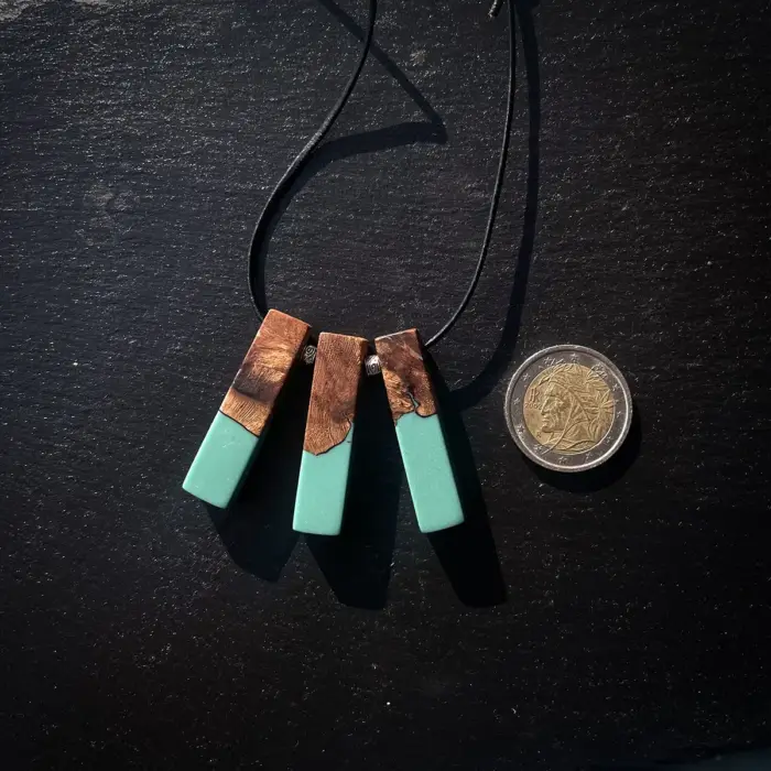 Kettenanhänger "Green Mini Sticks" / Rebholz – Bild 3